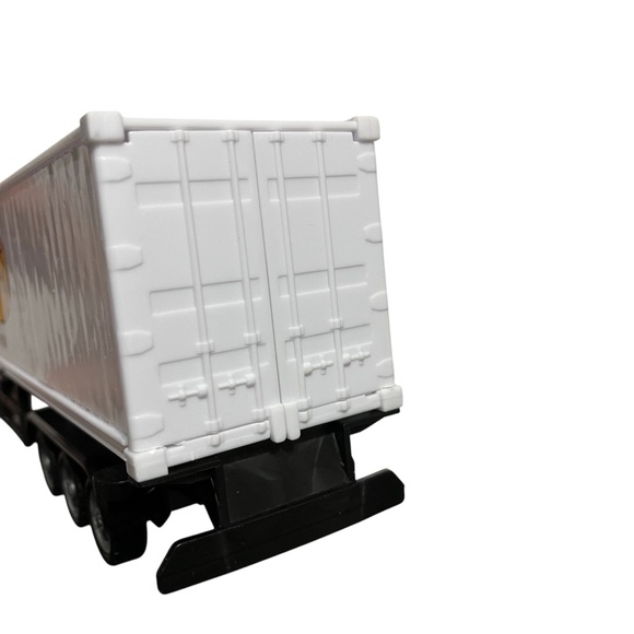 Cracker Barrel Old Country Store 12” Delivery Truck Tractor Trailer Toy - Picture 4 of 7